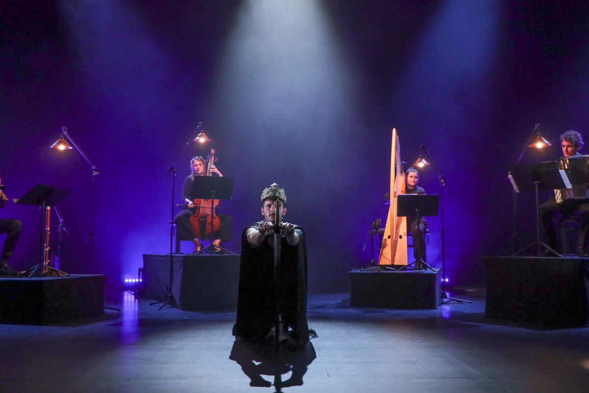 Visuel spectacle famille La quête de Merlin © Ph Bréard