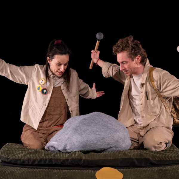 Visuel Spectacle "tapis tâtons" de la compagnie de théâtre lilloise La rustine