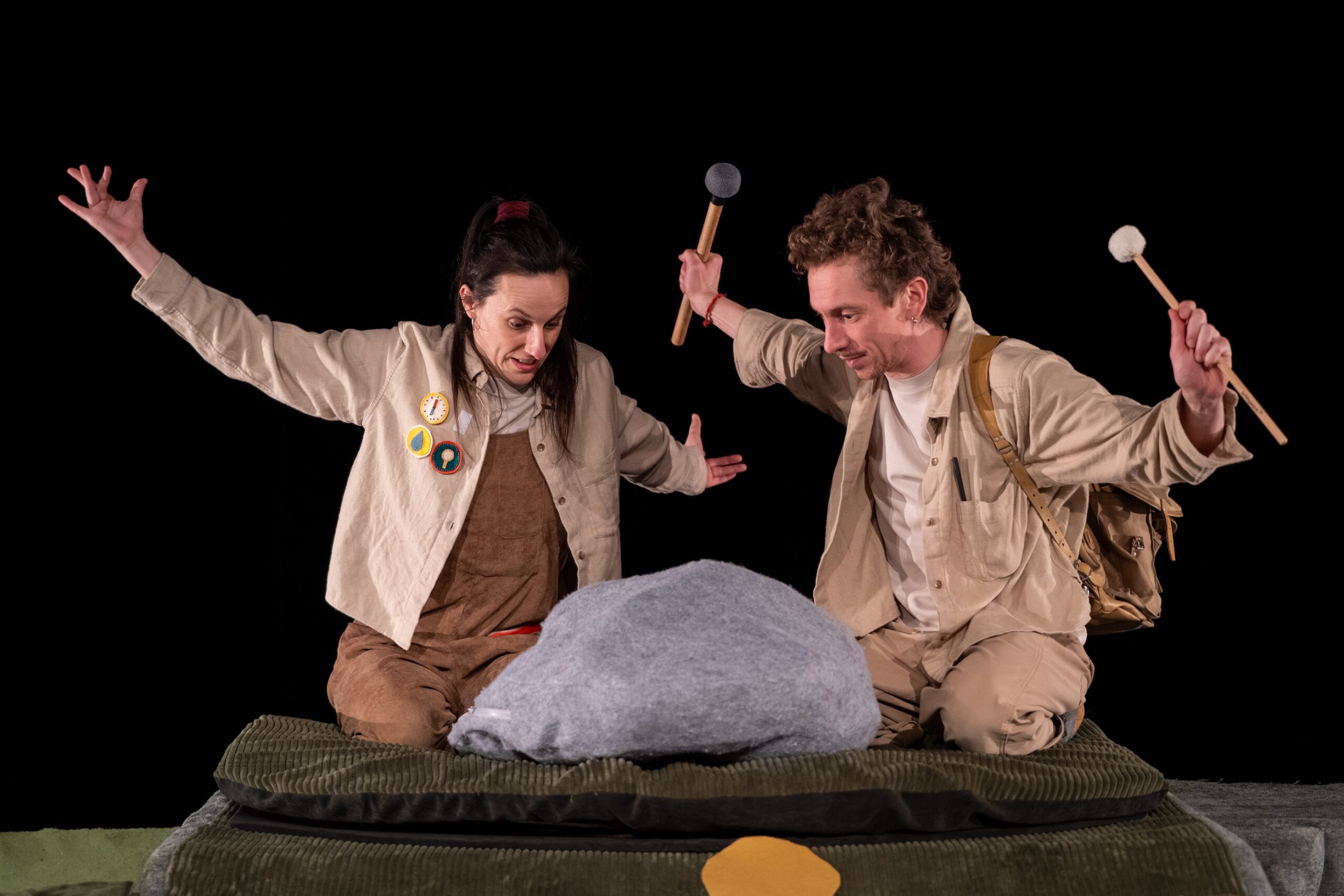 Visuel Spectacle "tapis tâtons" de la compagnie de théâtre lilloise La rustine